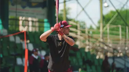 Albert Lara se pone la casaca de Tomateros de Culiacán: Orgulloso de estar aquí Albert Lara se pone la casaca de Tomateros de Culiacán: Orgulloso de estar aquí