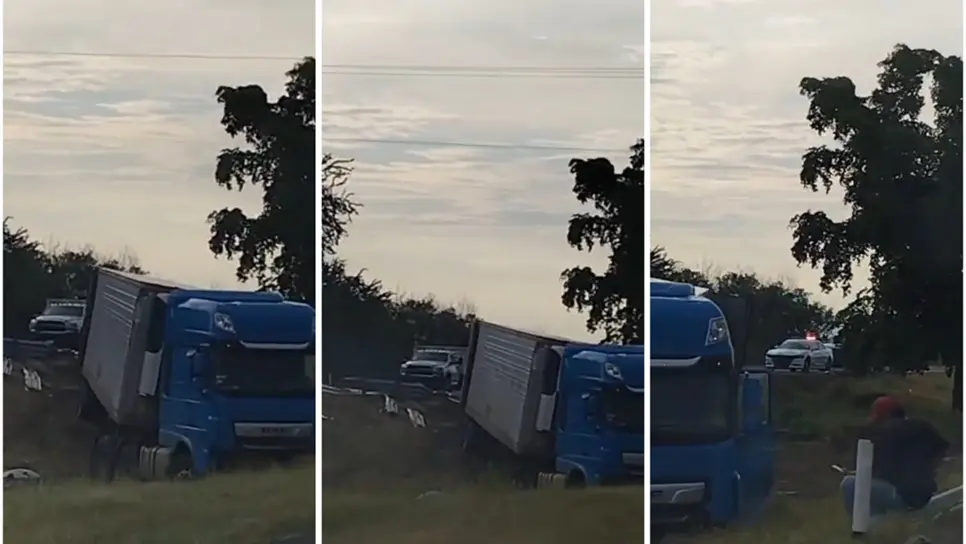 Trailero pierde el control y termina accidentado por la Maxipista en Culiacán