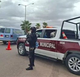 Más de 360 automovilistas sancionados en Ahome por polarizado excesivo