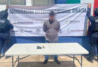 Detienen a un civil armado que viajaba en un taxi en la comisaría de Bellavista en Culiacán