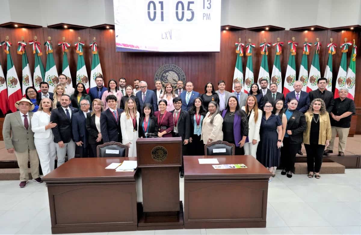 Entrega Congreso de Sinaloa Premio al Mérito Juvenil 2025 a seis jóvenes