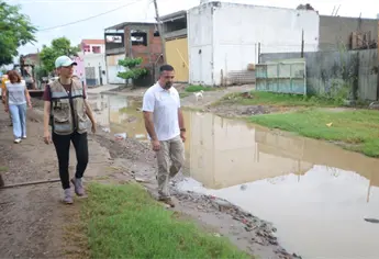 Estrella Palacios supervisa colonias de Mazatlán, luego de la lluvia que impactó este jueves