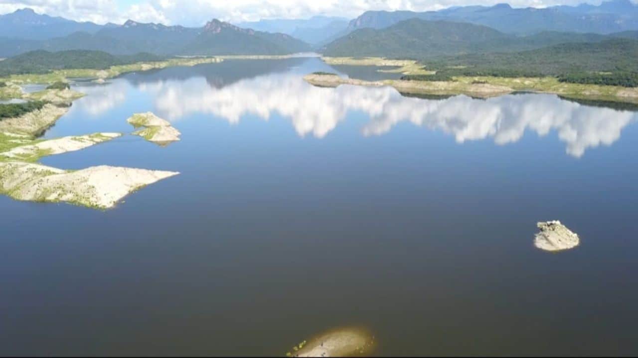 Presa Huites así de impresionante luce tras su recuperación