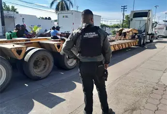 Levantan a chofer de tráiler en Mazatlán; abandonan unidad en la avenida Gabriel Leyva
