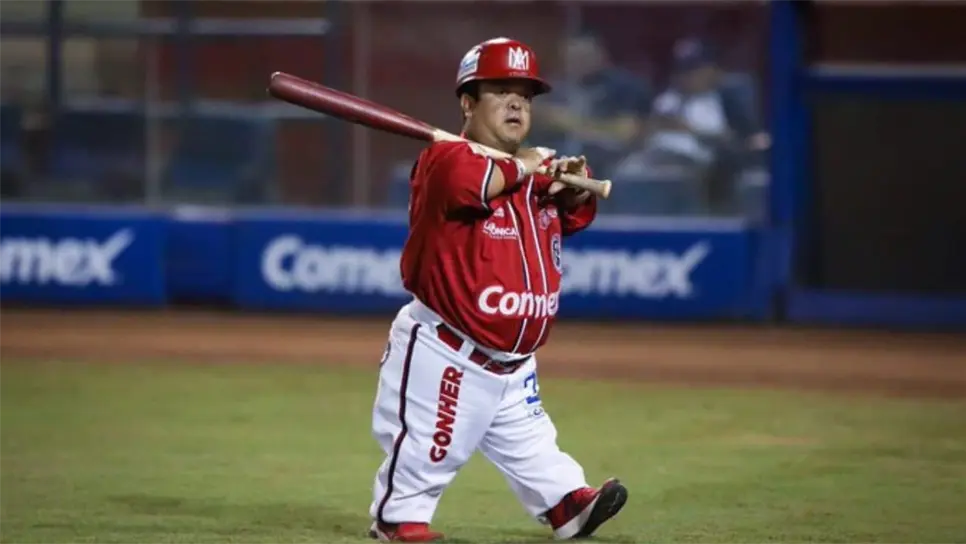 Chevale llegó a la pelota invernal mexicana con los Cañeros de Los Mochis en la temporada 2008-2009, donde de inmediato conquistó los corazones de los aficionados de la Fuerza Verde