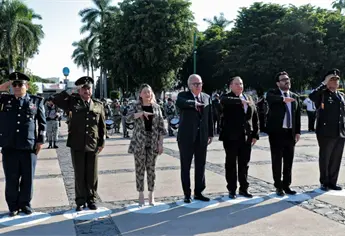 Rocha Moya encabeza ceremonia por aniversario de los caídos en la lucha por la democracia en Tlatelolco
