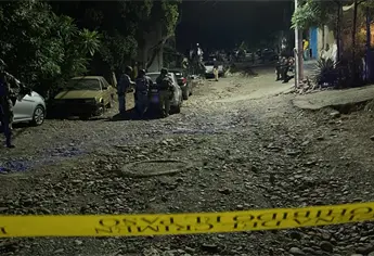 Asesinan a un motociclista frente a su domicilio en la colonia Proyecto Alfa, en Culiacán