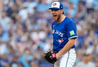 Trey Yesavage silencia a Yankees y Azulejos están a una victoria de la Serie de Campeonato