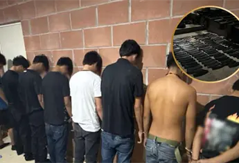 Con un arsenal, personal de Marina detienen a 9 civiles en La Cruz, Elota