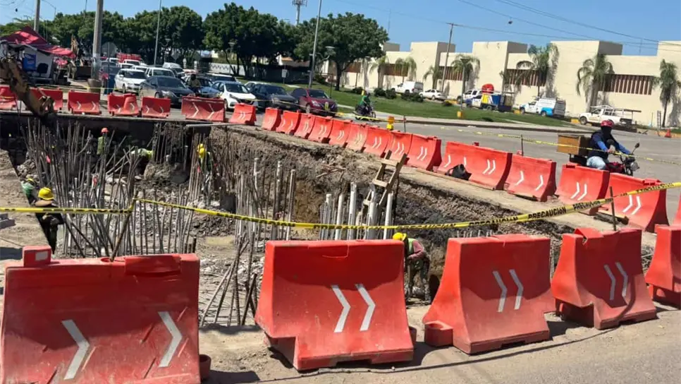 FOTO: Así avanza la construcción del puente vehicular en la México 15 y Avenida Óscar Pérez Escobosa en Mazatlán | FOTOS