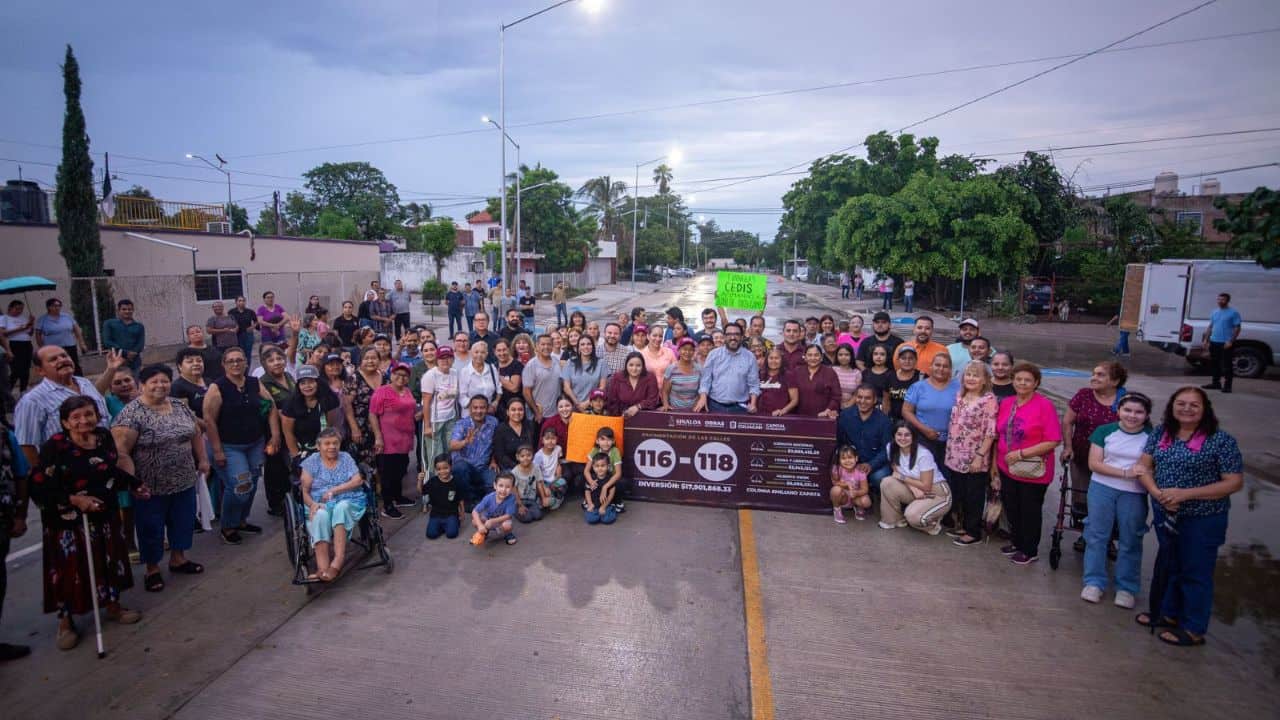 Alcalde de Culiacán entrega 3 calles pavimentadas en la colonia Zapata