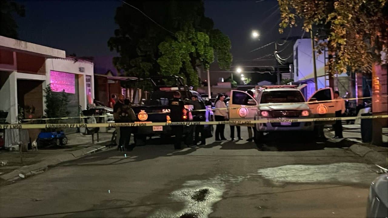 Policías y militares llegaron para resguardar la zona mientras se realizaban las diligencias