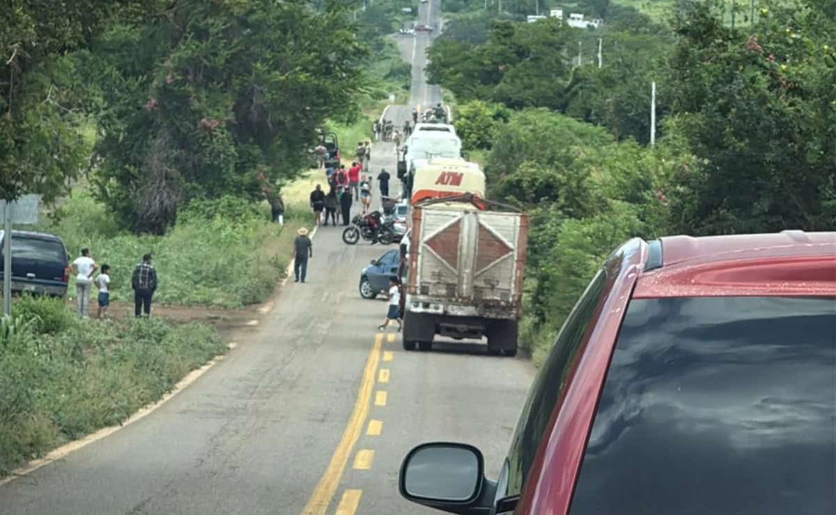 FOTO: Enfrentamiento armado en Los Zapotes, Mazatlán: Civiles atacan a elementos del Ejército