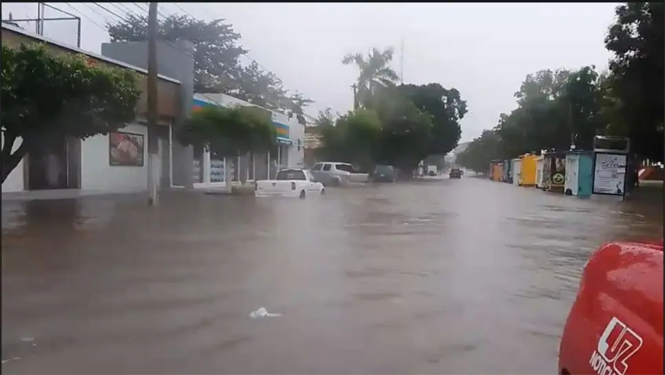 Las lluvias en Los Mochis se generalizaron.