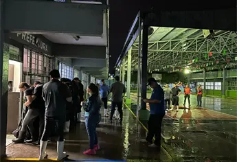 Activan albergue en Cobaes 02 de Los Mochis; reciben a 15 afectados por lluvias