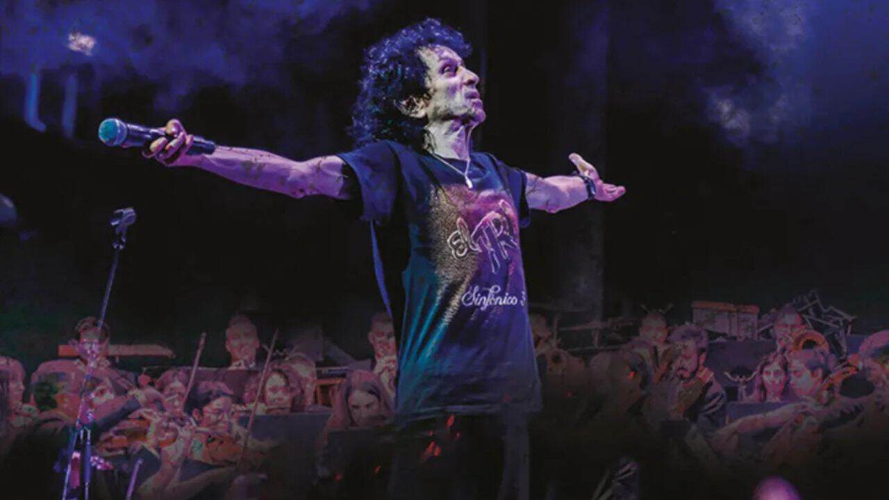 Cabe señalar que después del percance rápidamente se suspendió el concierto al rededor de 40 minutos para que el equipo de producción pudiera entrar y asegurar la pantalla, reanudando así el show de El TRI