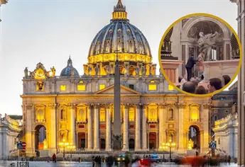 Hombre orina en el Vaticano durante misa en la Basílica de San Pedro | Video