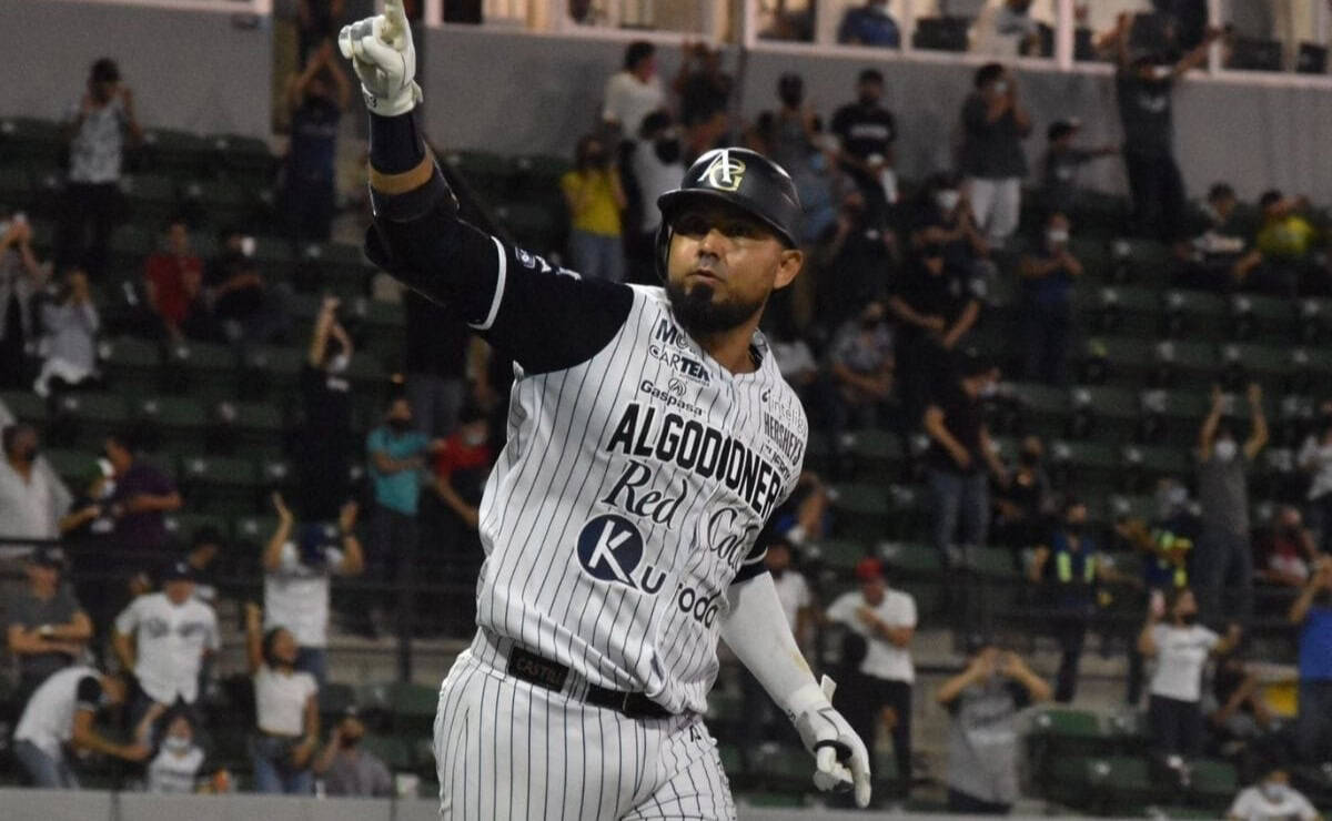 FOTO: Jesse Castillo se va a préstamo con Jaguares de Nayarit