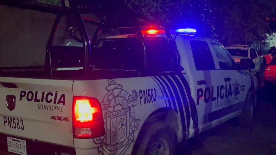 Mientras tanto, también se implementó un operativo para dar con los presuntos agresores, así como resguardar la colonia y sectores aledaños