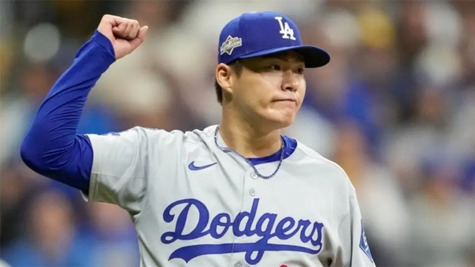 El pitcher japonés se encargó de dar una cátedra de pitcheo ante los Cerveceros, los cuales nomás pudieron conectarle tres imparables en nueve entradas completas, donde dio una base por bola y recetó siete ponches