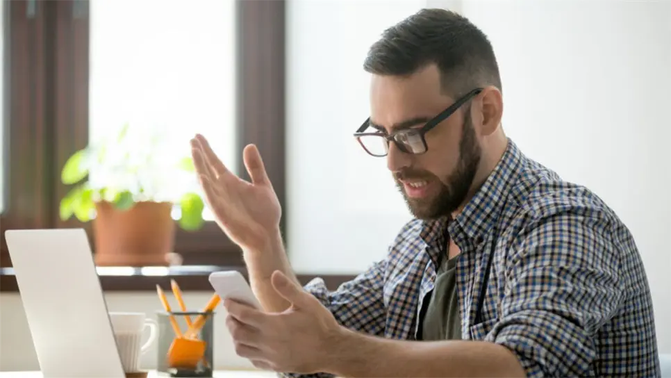 Mientras tanto, la única alternativa para los usuarios afectados es utilizar una segunda línea o conectarse a una red Wi-Fi