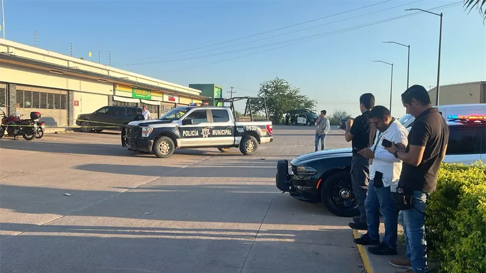 La tienda departamental fue cerrada para realizar las diligencias. (FOTO: Luis Ramírez).
