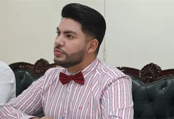 Atacan a balazos camioneta donde viajaba alcalde de Elota, Richard Millán; blindaje le salva la vida