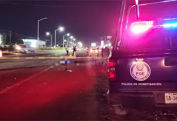 Encuentran a un hombre asesinado a balazos a un costado de puente en Perisur, Culiacán
