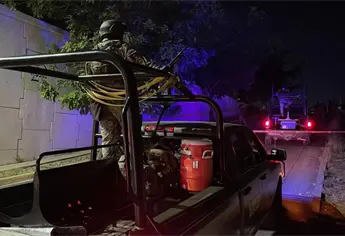 Encuentran a un hombre asesinado a balazos a un costado de puente en Perisur, Culiacán