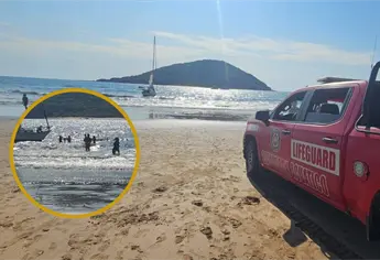 Embarcación sufre falla mecánica en playas de Mazatlán; tres personas son rescatadas