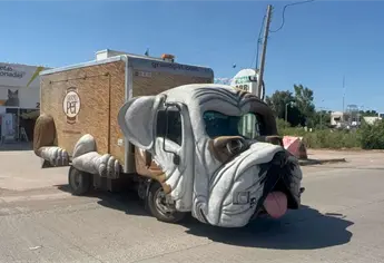¿Qué hace un perro gigante circulando por Los Mochis?
