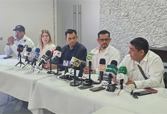 Autoridades y comerciantes coordinan operativo especial para venta de flores en Los Mochis