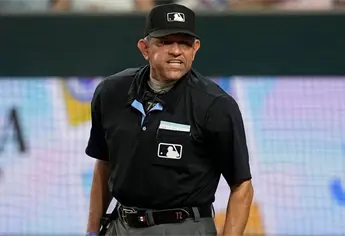 Grandes Ligas presenta a los umpires de la Serie Mundial 2025; el mexicano Alfonso Márquez no fue incluido