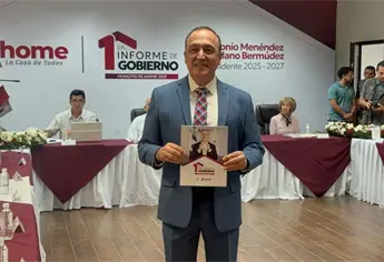 Antonio Menéndez entrega su primer informe de Gobierno al Cabildo