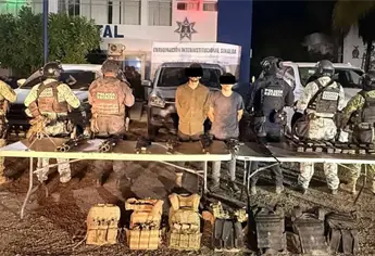 Aseguran aditamentos lanzagranadas, ametralladora y rifles de alto poder en Jesús María, en Culiacán