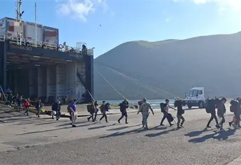 Menores rescatados llegaron por su cuenta a Topolobampo; bien vestidos y con maletas