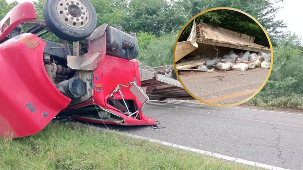 Tráiler cargado con costales de hielo se vuelca en Batamote, Guasave; chofer huye del lugar