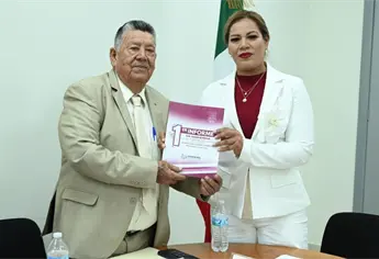 Evangelina Llanes rinde su Primer Informe de Gobierno ante el Cabildo de Juan José Ríos