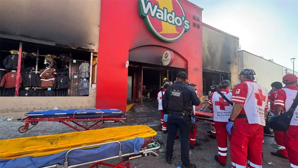 El incendio arrasó con el local dejando varias personas lesionadas, donde por fortuna algunos clientes lograron salvar sus vidas, pero estos quedarán marcados por la tragedia que aconteció en dicho establecimiento
