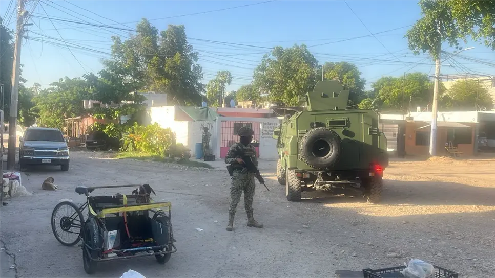 Militares acordonaron la zona. (FOTO: Luis Ramírez).