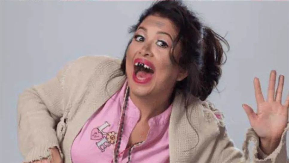 La famosa detalló que los empleados del hotel  amenazaron con llamar al ICE solamente por no salir de su habitación a la hora indicada, por lo que empezaron a discriminarla y hacerle amenazas