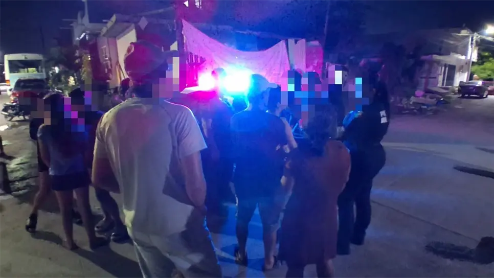 Al sitio de la riña acudieron corporaciones de auxilio para hacer la investigación pertinente y tomar acciones contra el menor agresor, para definir su situación legal por alteración del orden público