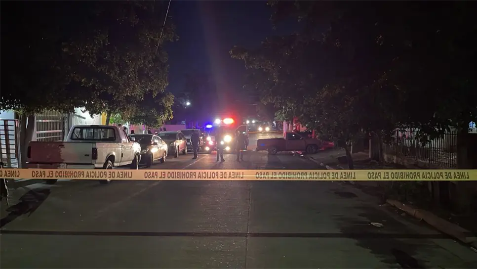 La zona fue asegurada por policías y militares mientras se realizaban las diligencias