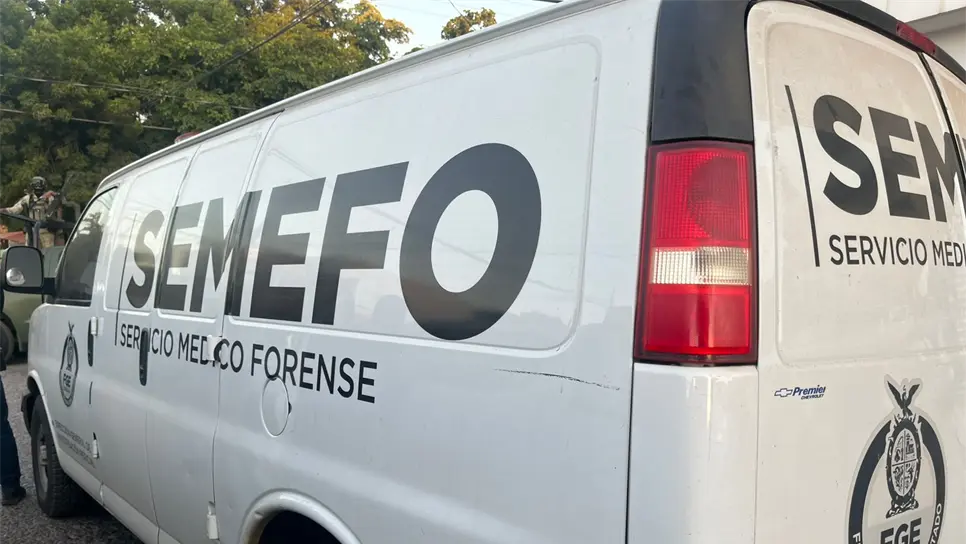 El cuerpo fue trasladado a las instalaciones del Semefo. (FOTO: Temática).