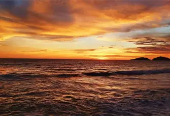 Atardecer en Mazatlán: hoy 7 de noviembre el sol se despide un minuto antes, ¿ya lo notaste?