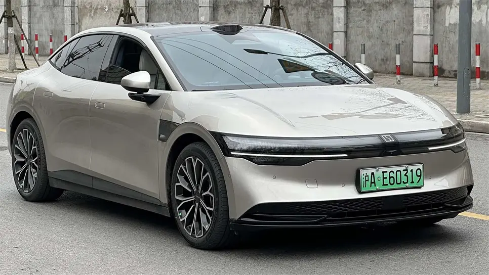 El vehículo cuenta con una estética futurista. (FOTO: Zeekr)