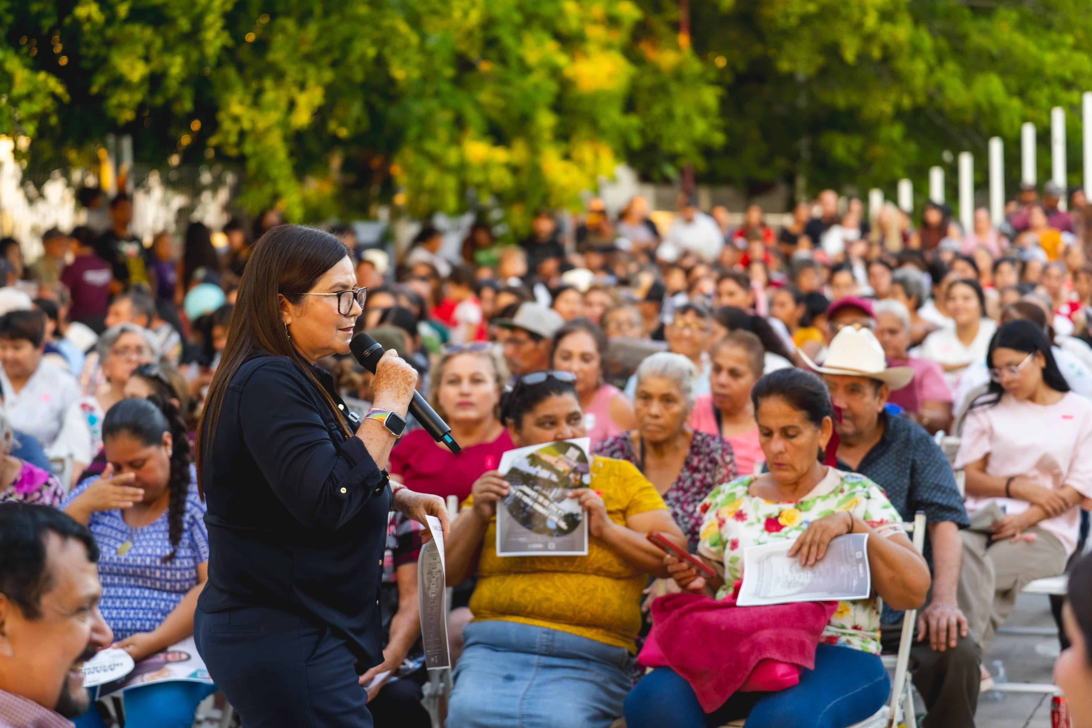 Imelda Castro: La transformación se construye en el territorio, con diálogo directo, escuchando a la gente
