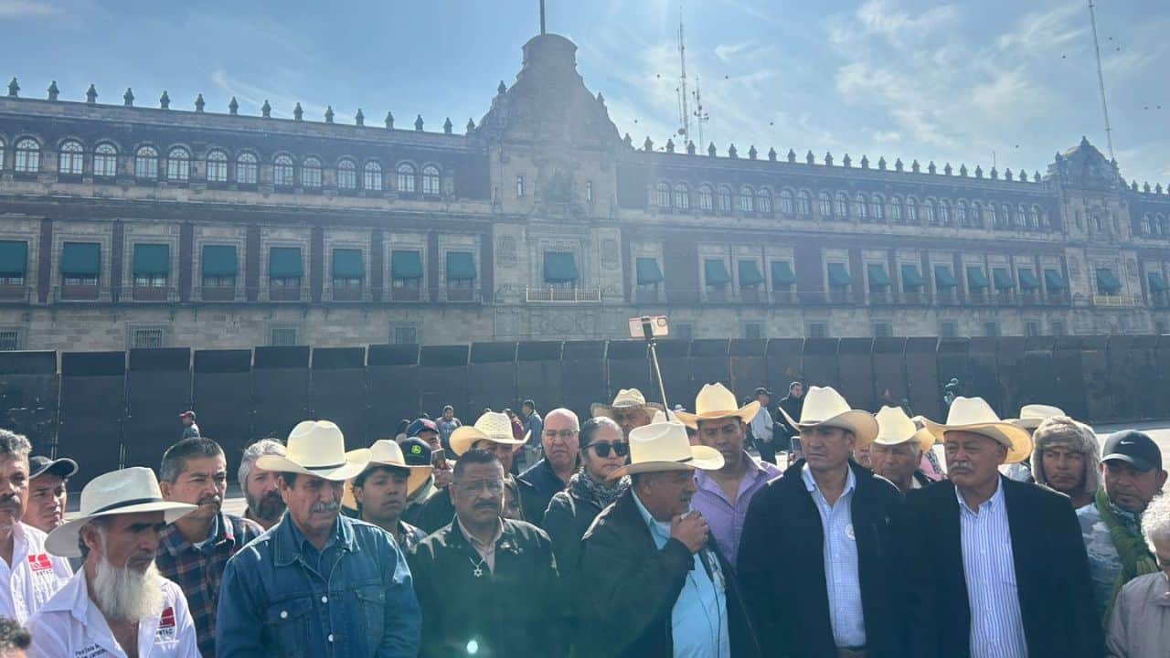 Campesinos anuncian paro y bloqueos nacionales el 24 de noviembre