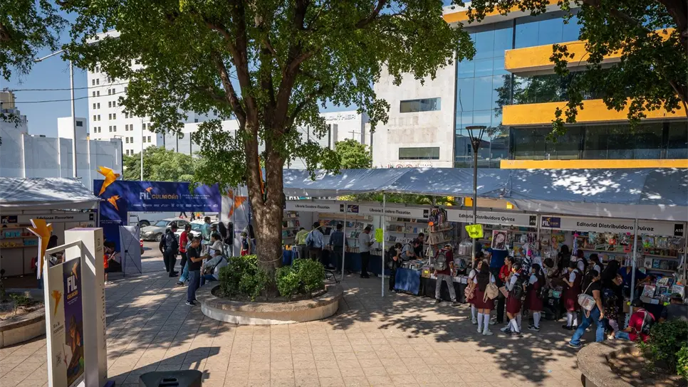 Cientos de personas han acudido a la Feria Internacional del Libro. (FOTO: Cortesía).