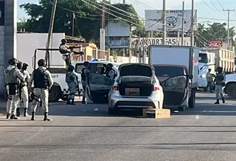 De carro a carro ejecutan a una persona y lesionan a otra en Las Cucas, Culiacán